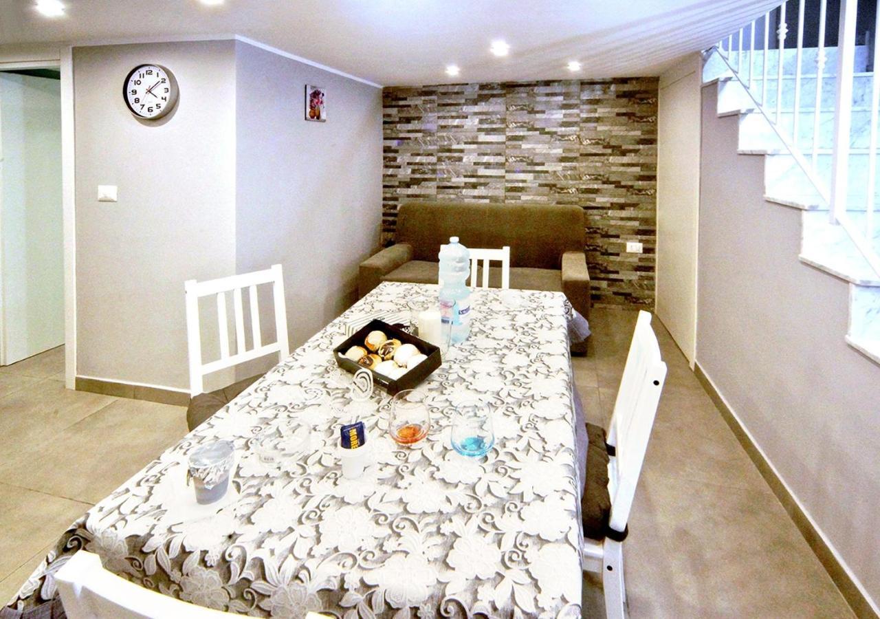 דירות נאפולי La Casa Di Helena מראה חיצוני תמונה